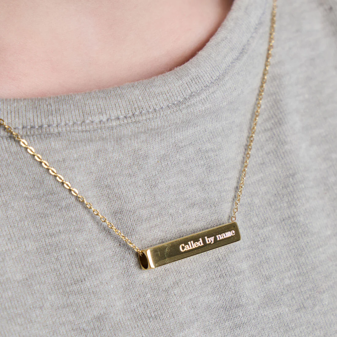 The Chosen Four-Sided Necklace Gold - Image 7