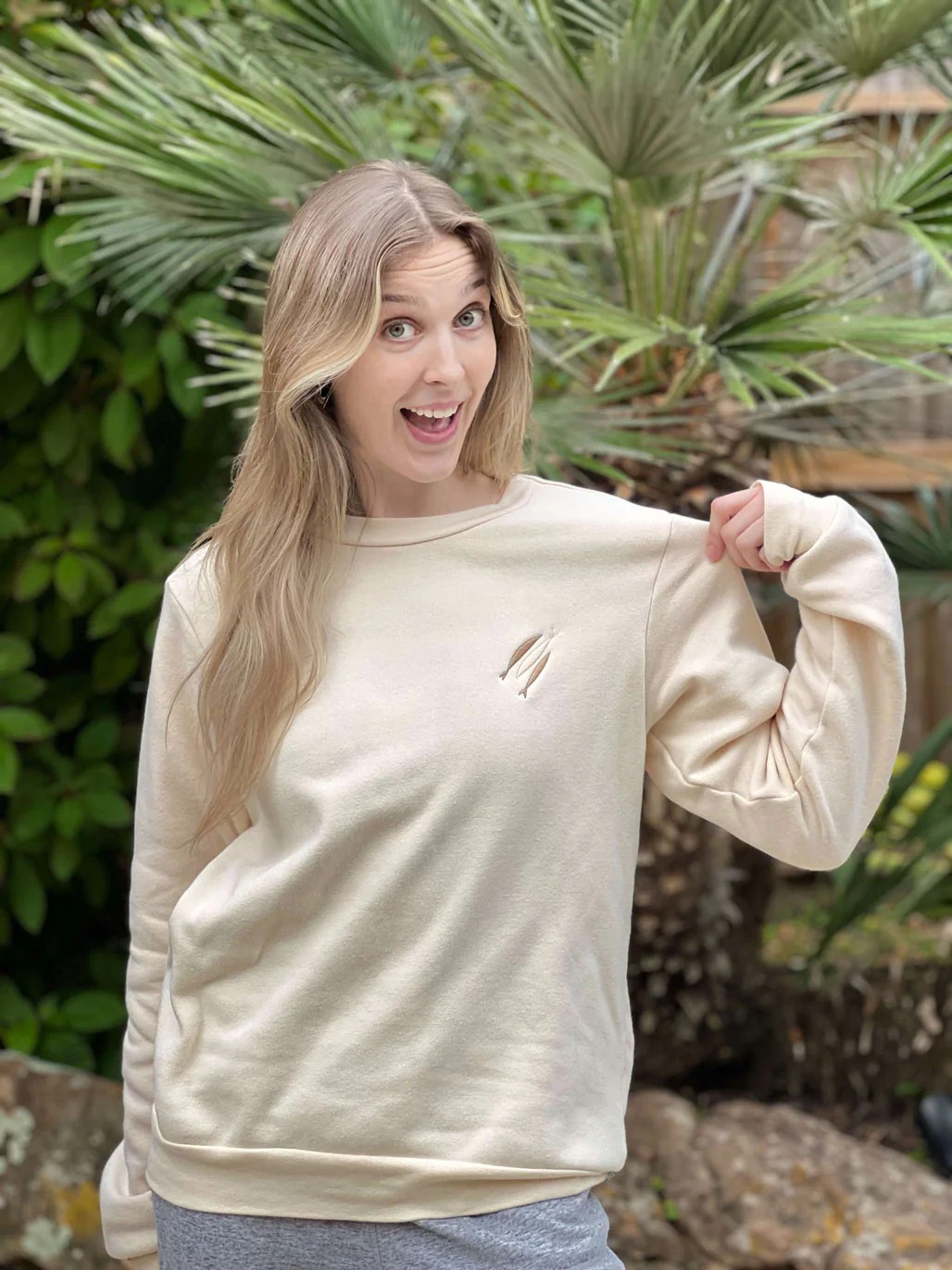 Three Fish Crewneck - Image 5